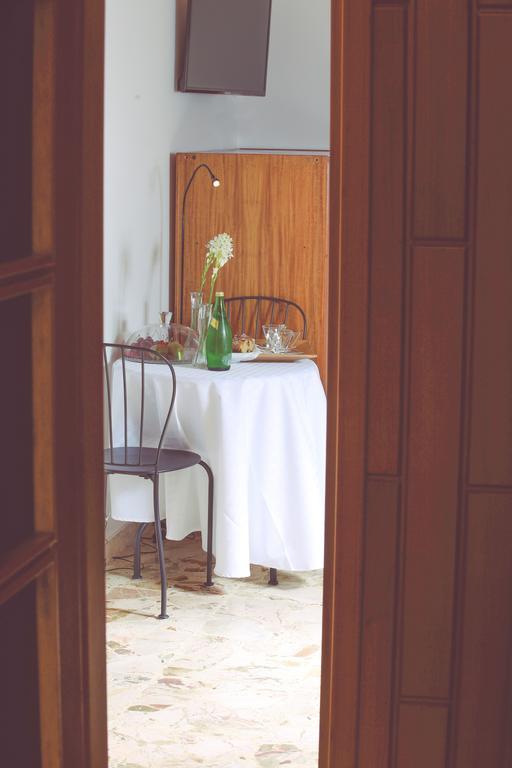 Soffio Del Libeccio B&B Syracuse Phòng bức ảnh